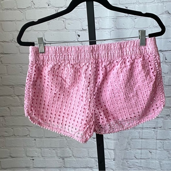 Lily Pulitzer For Target Women’s Pink Eyelet Lace Overlay Shorts Size Medium - Picture 2 of 4